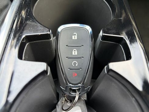 Used 2025 Chevrolet Trax LT image 22