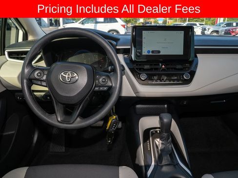 Used 2026 Toyota Corolla LE FWD image 6