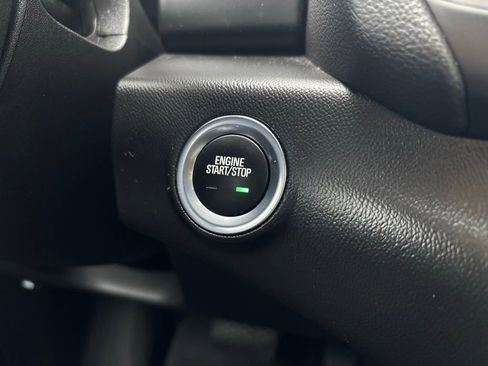 Used 2023 GMC Terrain SLE w/ Driver Convenience Package image 29