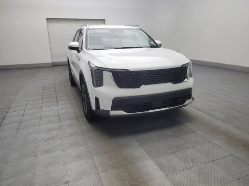 Used 2024 Kia Sorento S FWD image 13
