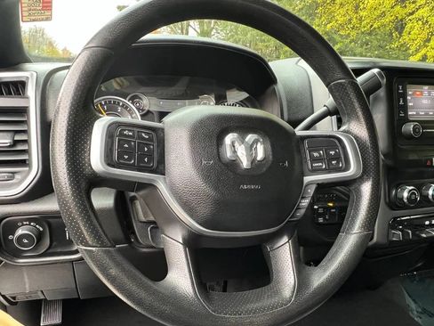 Used 2021 RAM 3500 Big Horn image 36