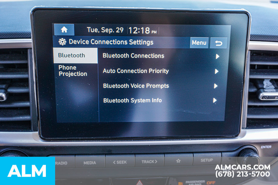 Used 2025 Hyundai Venue SEL FWD image 35