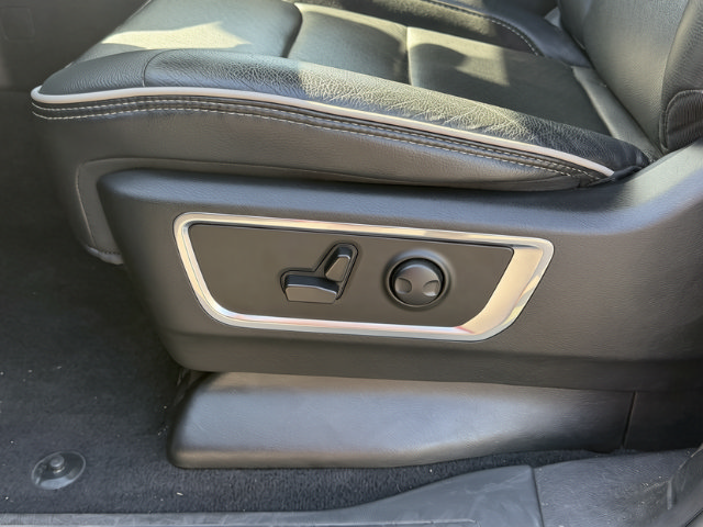 Used 2026 RAM 1500 Laramie AWD/4WD image 29