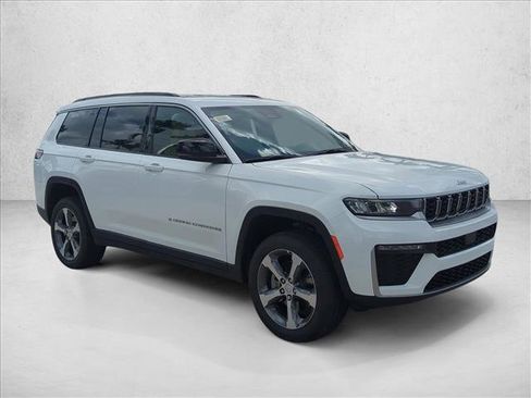 New 2026 Jeep Grand Cherokee L Limited RWD image 6