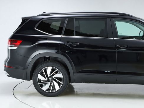 New 2026 Volkswagen Atlas SE image 11