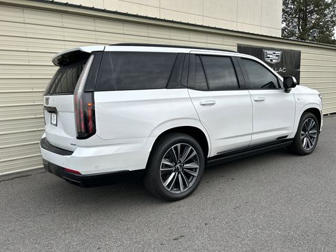 Certified 2025 Cadillac Escalade Sport Platinum image 3