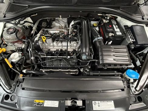 Used 2019 Volkswagen Jetta R-Line FWD image 4