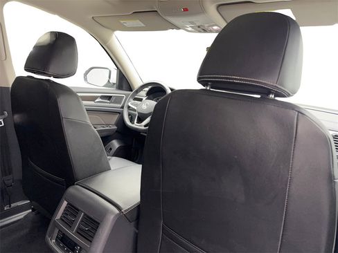 Used 2023 Volkswagen Atlas SE w/ Panoramic Sunroof Package image 45