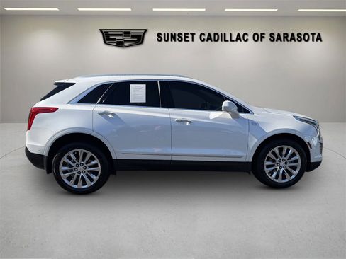 Used 2018 Cadillac XT5 Platinum w/ Driver Assist Package image 2
