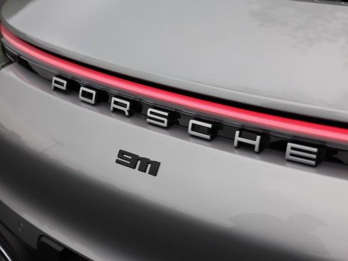 Used 2024 Porsche 911 Carrera w/ Premium Package image 75