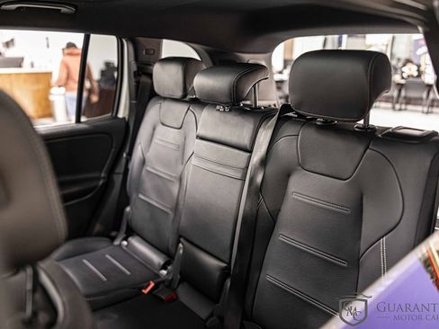 Used 2022 Mercedes-Benz GLB 250 4MATIC image 32