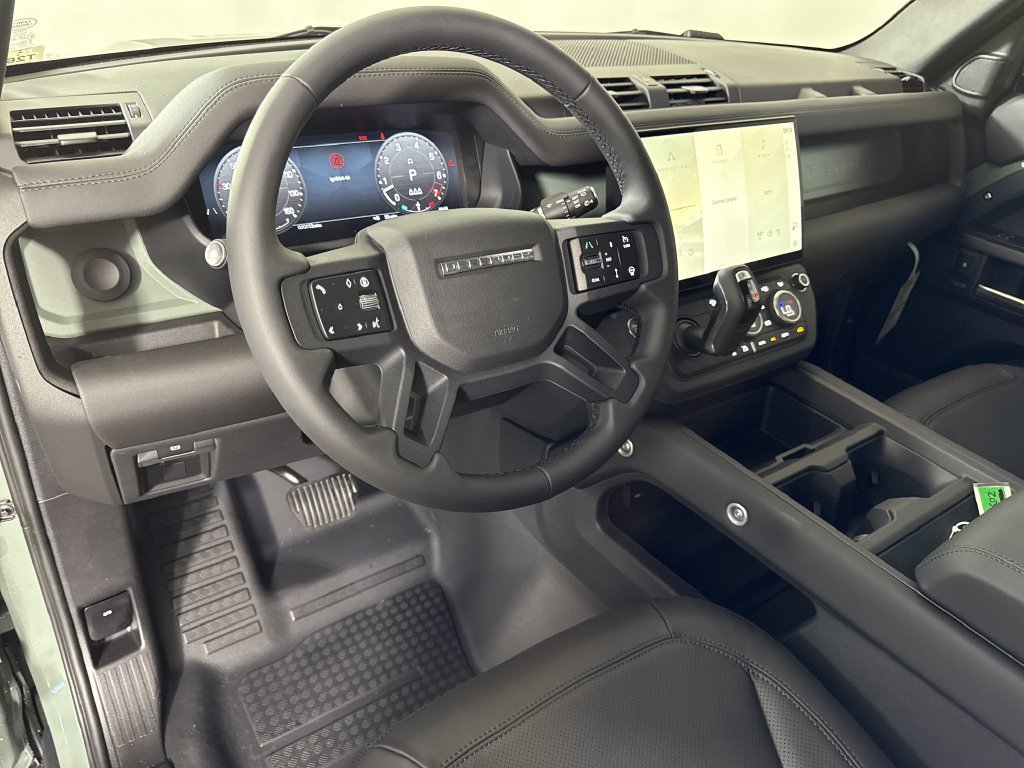 New 2026 Land Rover Defender 110 AWD/4WD image 3