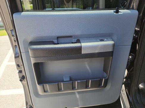 Used 2016 Ford F350 XLT w/ XLT Interior Package image 30