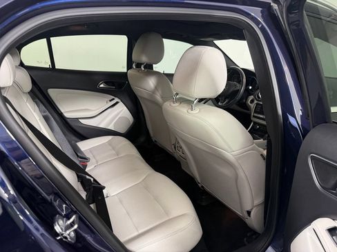 Used 2019 Mercedes-Benz GLA 250 4MATIC image 17