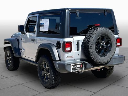Used 2022 Jeep Wrangler Sport AWD/4WD image 9