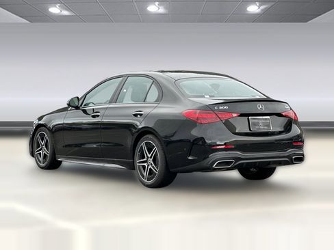 Used 2025 Mercedes-Benz C 300 4MATIC Sedan image 3