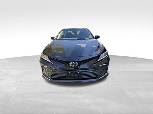 Used 2024 Toyota Camry LE w/ Convenience Package FWD image 2