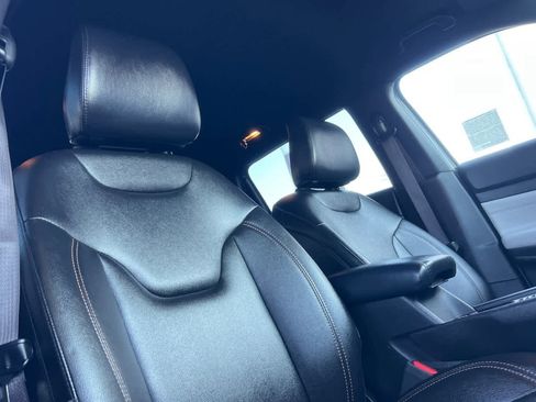 Used 2024 Jeep Compass Limited image 20