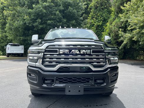Used 2026 RAM 3500 Limited AWD/4WD image 3