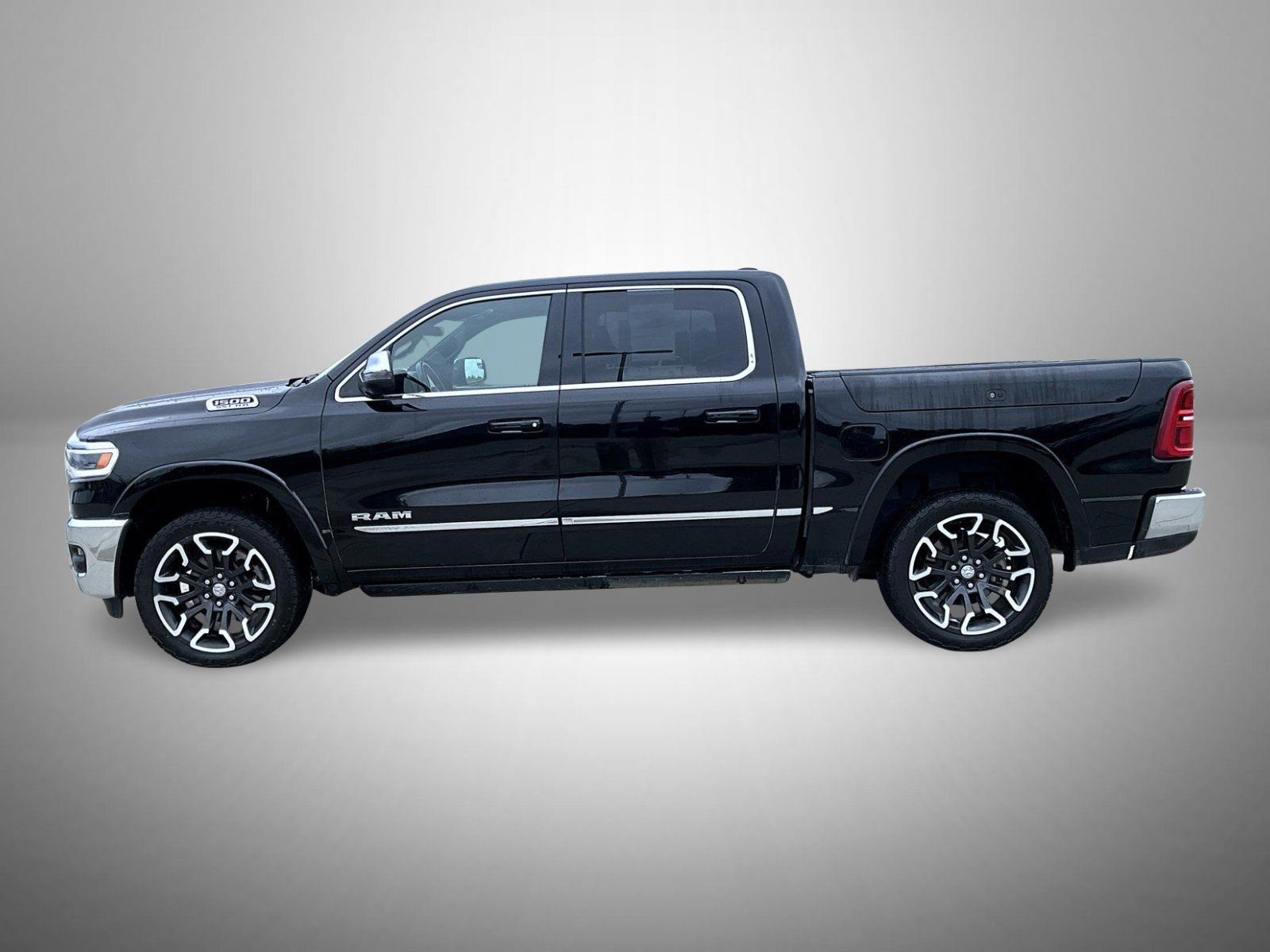Used 2025 RAM 1500 Limited AWD/4WD image 8