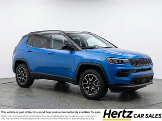 Used 2025 Jeep Compass Trailhawk AWD/4WD video 1