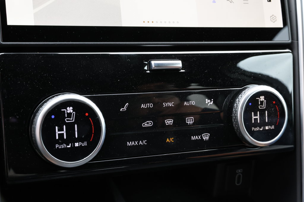 New 2026 Land Rover Discovery Limited Edition AWD/4WD image 26