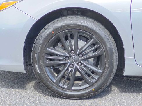 Used 2017 Toyota Camry LE FWD image 17