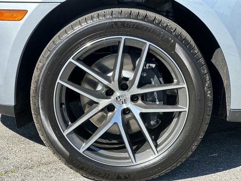 New 2026 Porsche Macan image 28