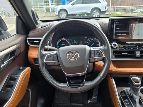 Used 2020 Toyota Highlander Platinum image 20