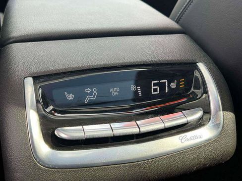 Used 2024 Cadillac XT6 Premium Luxury w/ Technology Package image 14