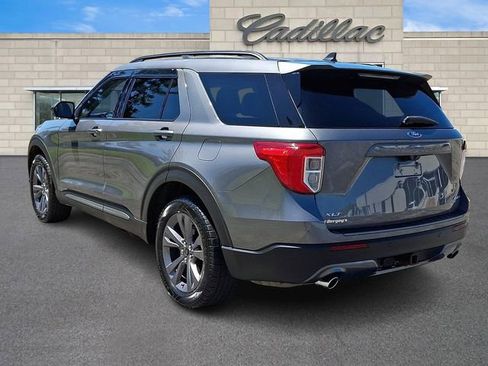 Used 2023 Ford Explorer XLT w/ Equipment Group 202A AWD/4WD image 5