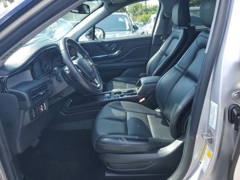 Used 2020 Lincoln Corsair Standard image 13