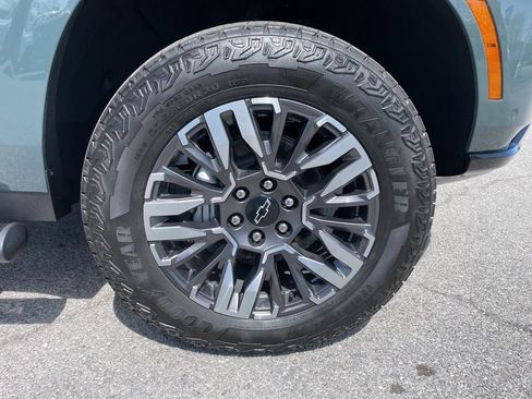 New 2026 Chevrolet Suburban Z71 w/ Comfort Package image 59