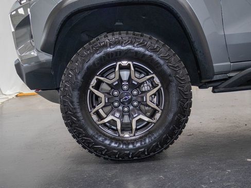 Certified 2025 Chevrolet Colorado ZR2 w/ Technology Package AWD/4WD image 8