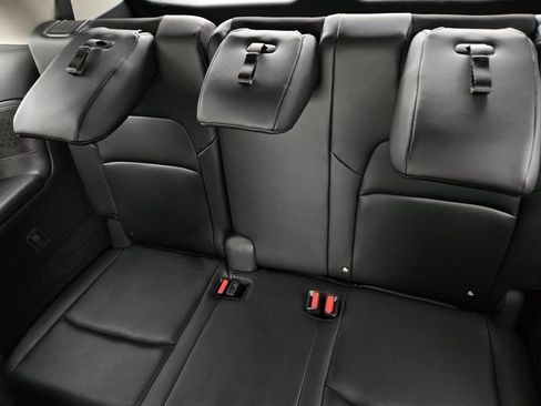 Certified 2024 Nissan Pathfinder Platinum image 14