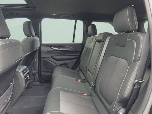 Certified 2025 Jeep Grand Cherokee Laredo X w/ Luxury Tech Group I RWD image 20