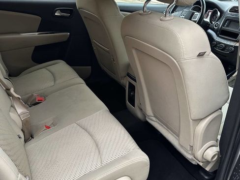 Used 2016 Dodge Journey SXT w/ Comfort/Convenience Group image 18