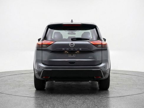 Used 2025 Nissan Rogue SV image 7