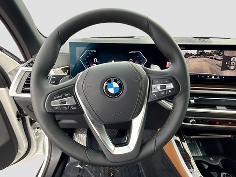 New 2026 BMW X5 sDrive40i w/ Climate Comfort Package RWD image 40