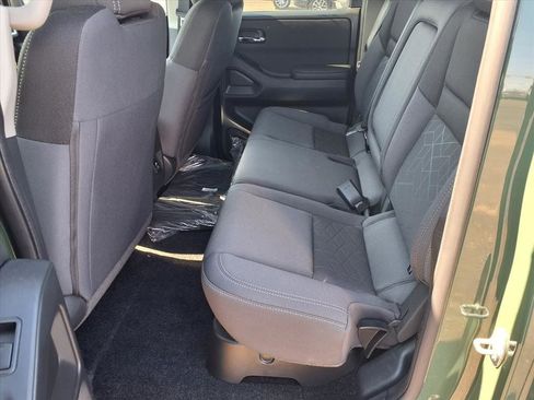 New 2025 Nissan Frontier SV w/ SV Convenience Package image 9