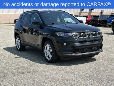 Used 2023 Jeep Compass Latitude w/ Convenience Group AWD/4WD image 8