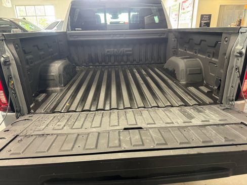 Used 2026 GMC Sierra 1500 AT4 w/ Technology Package AWD/4WD image 9