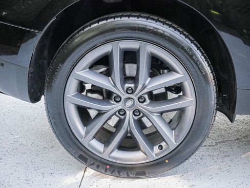 Used 2024 Land Rover Range Rover Sport SE AWD/4WD image 13
