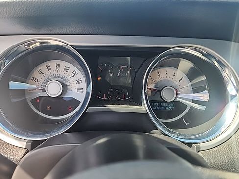 Used 2012 Ford Mustang Premium w/ Electronics Pkg image 12