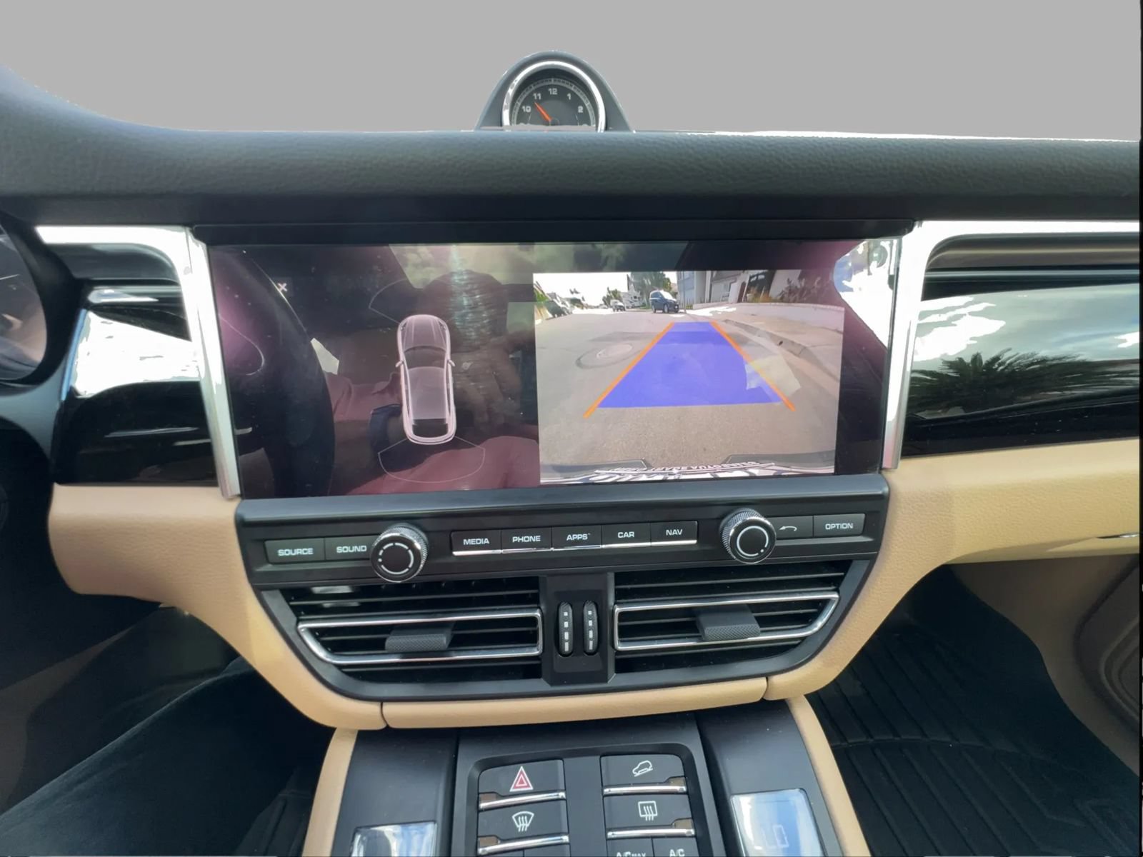Used 2019 Porsche Macan AWD/4WD image 47
