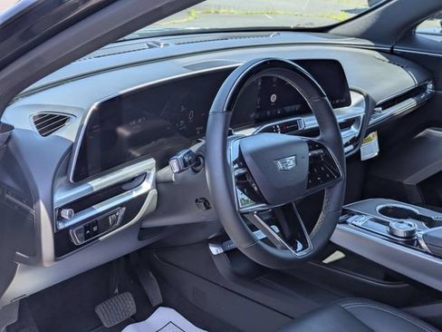 Used 2024 Cadillac Lyriq Luxury RWD image 14