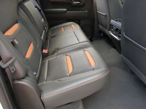 Used 2023 GMC Sierra 1500 AT4 w/ Technology Package image 19