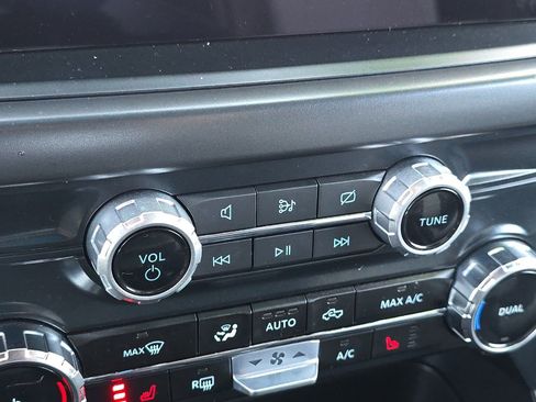 Used 2024 Ford F150 XLT w/ Equipment Group 302A MID image 29