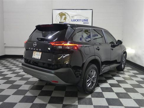 Used 2023 Nissan Rogue S AWD/4WD image 9