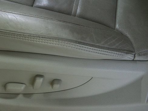 Used 2018 GMC Yukon Denali image 16